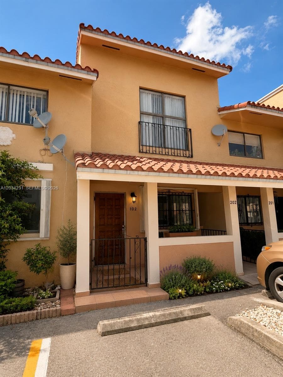 Residencial El Prado Cond, Hialeah, FL — 9