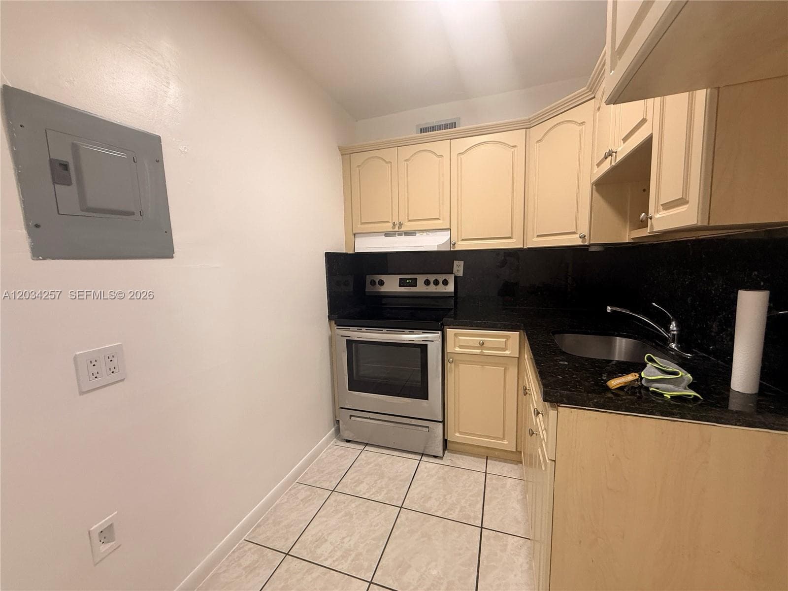 1860 SW 22nd St # 11, Miami FL 33145 — 5