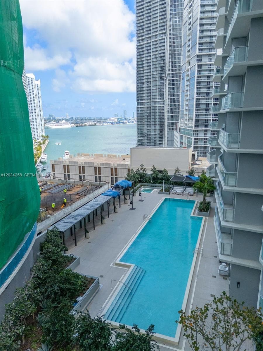 77 SE 5 th st, Miami FL 33131 — 26