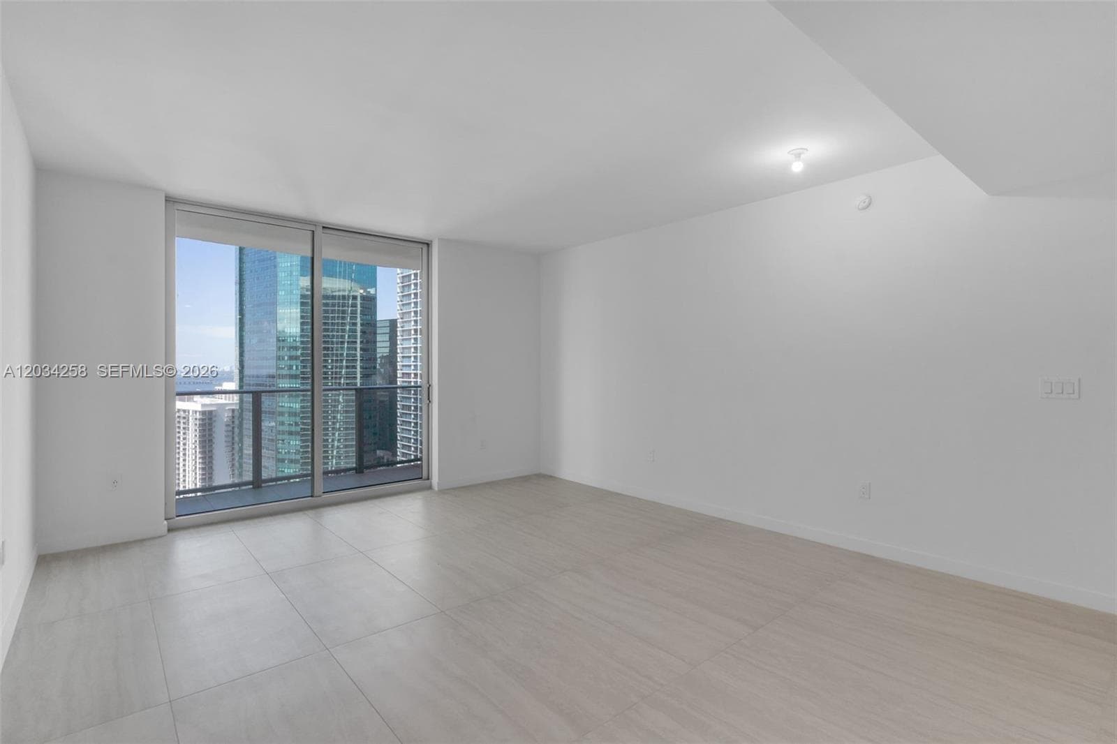 77 SE 5 th st, Miami FL 33131 — 11