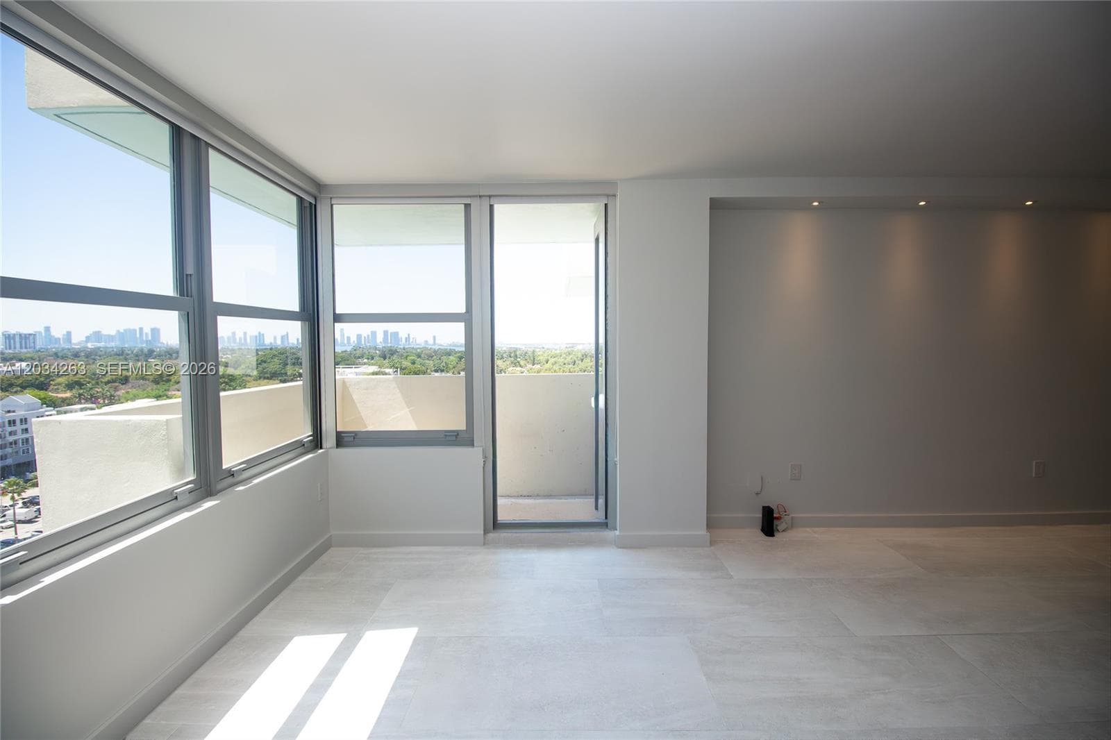 2899 Collins Ave # 1422, Miami Beach FL 33140 — 9