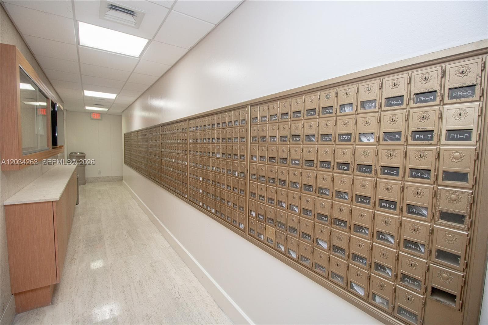 2899 Collins Ave # 1422, Miami Beach FL 33140 — 24