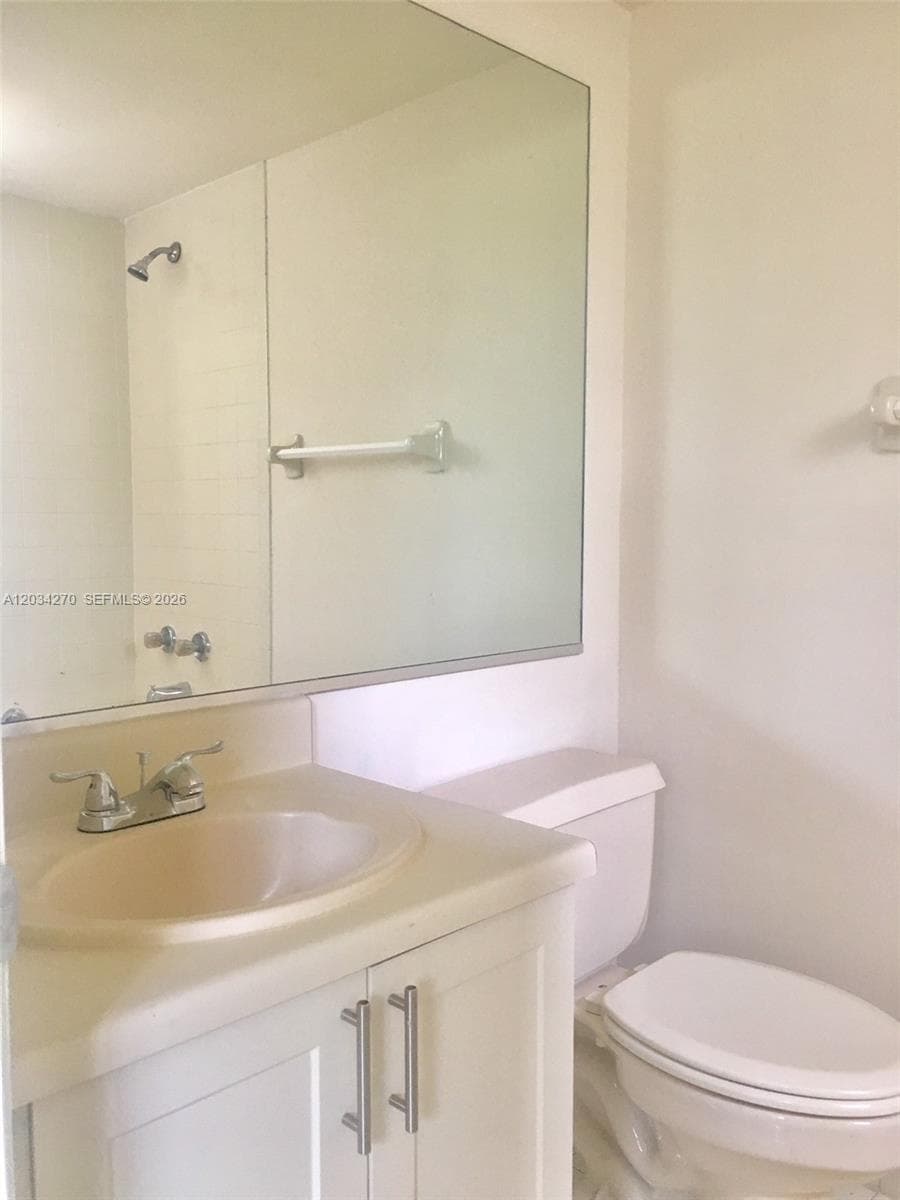 5400 W 21st Ct # 306, Hialeah FL 33016 — 12