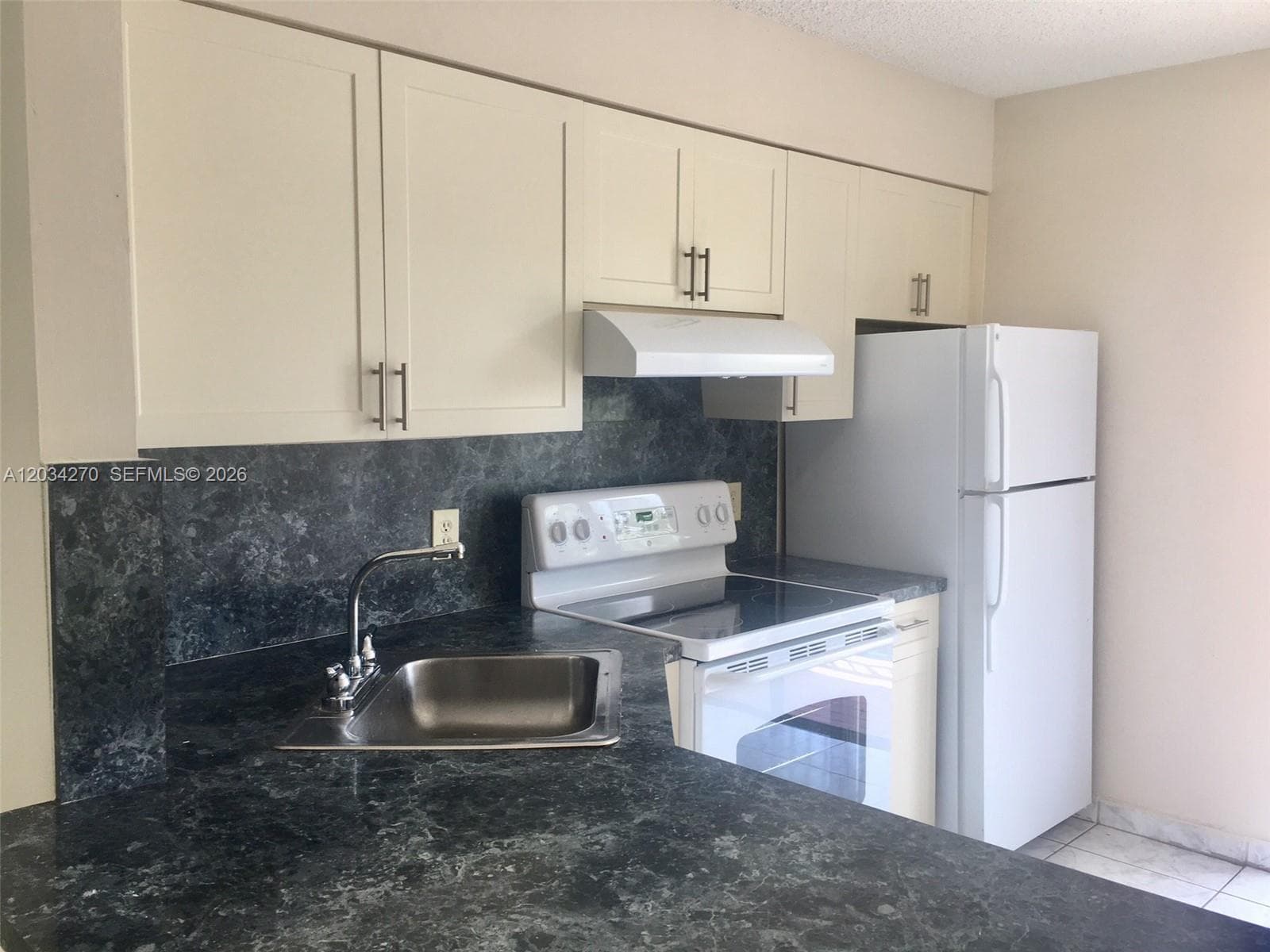 5400 W 21st Ct # 306, Hialeah FL 33016 — 7