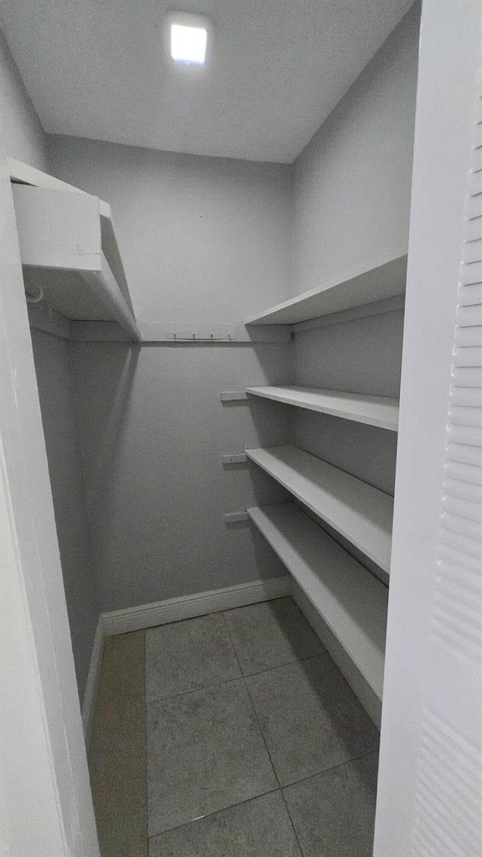 16951 NE 18th Avenue # 14, Miami FL 33162 — 7