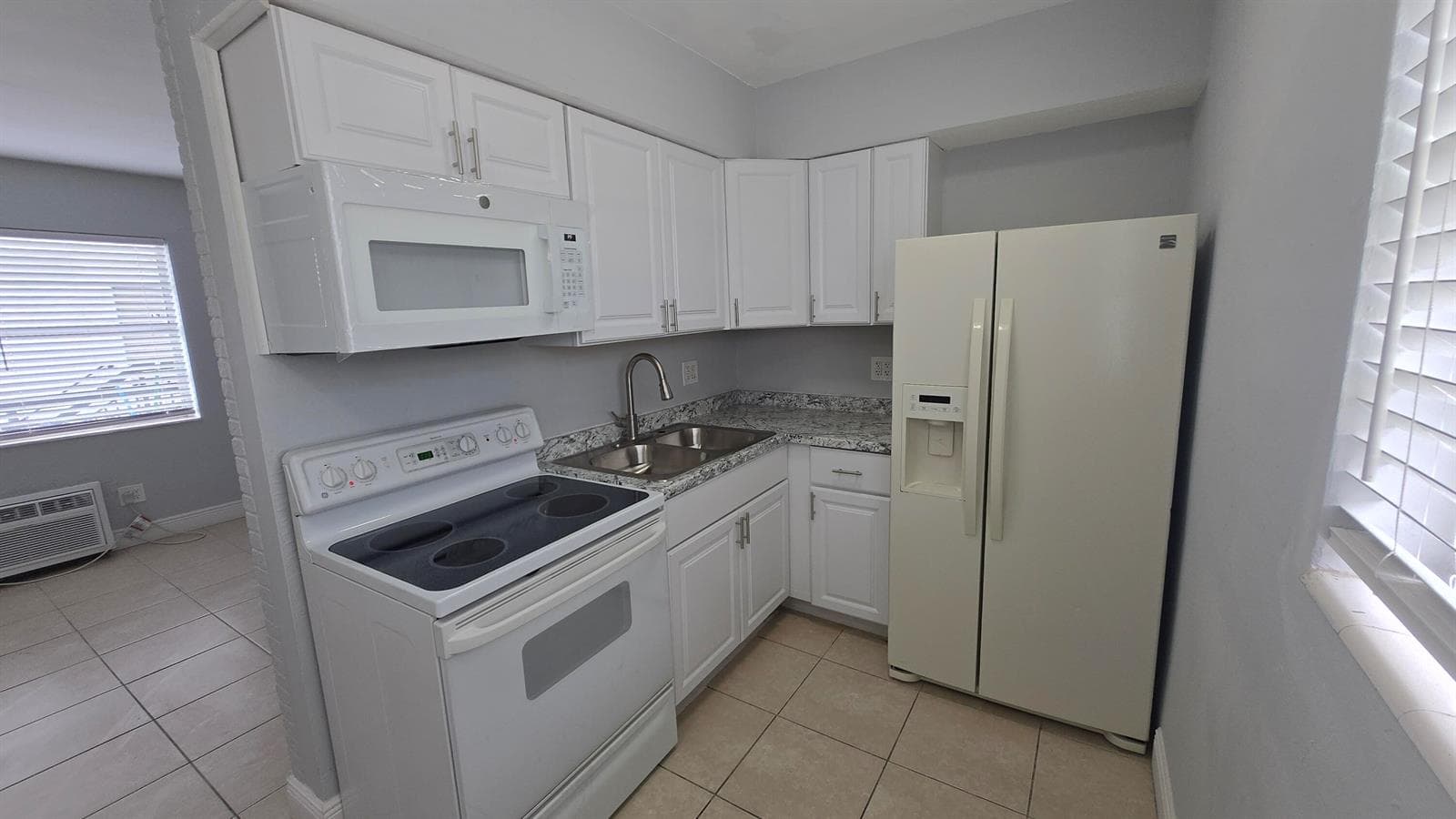 16951 NE 18th Avenue # 14, Miami FL 33162 — 1