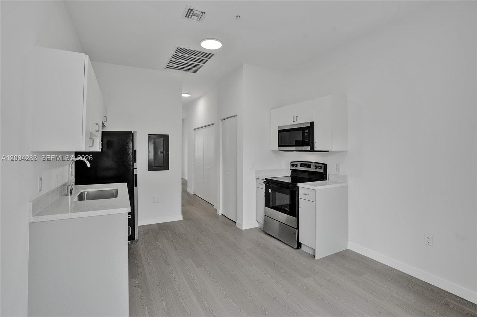 1567 NW 1st St # 3, Miami FL 33125 — 2