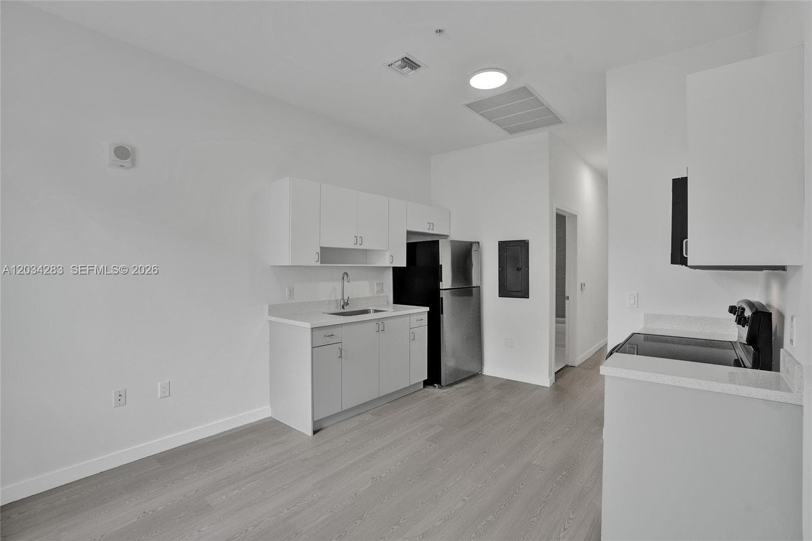1567 NW 1st St # 3, Miami FL 33125 — 1