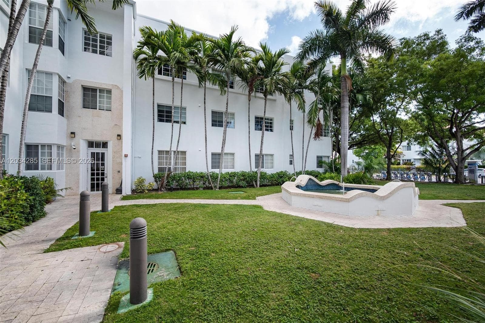 1300 Pennsylvania Ave # 304, Miami Beach FL 33139 — 19