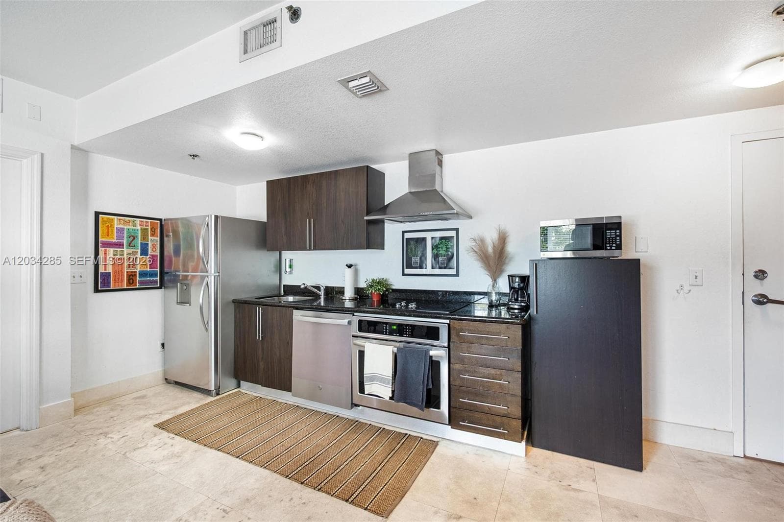 1300 Pennsylvania Ave # 304, Miami Beach FL 33139 — 4