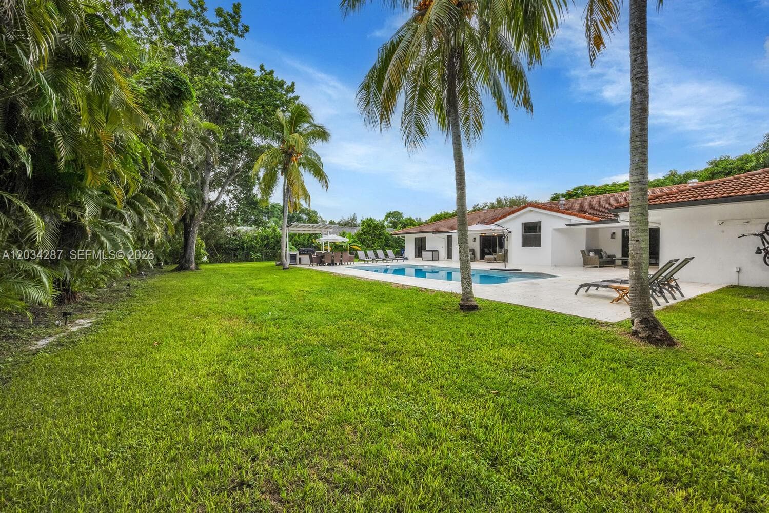 6860 SW 99th Ter, Pinecrest FL 33156 — 40