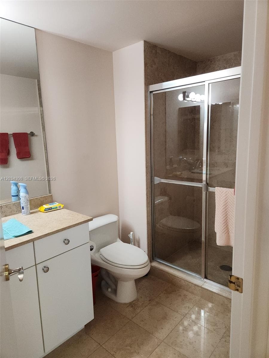 4779 Collins Ave # 1804, Miami Beach FL 33140 — 21