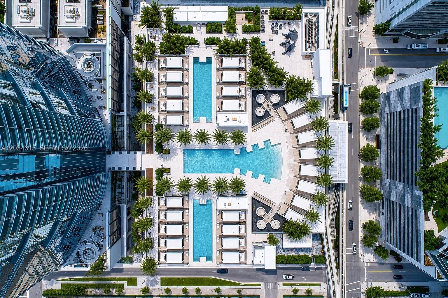 Paramount Miami Worldcent, Miami, FL — 38