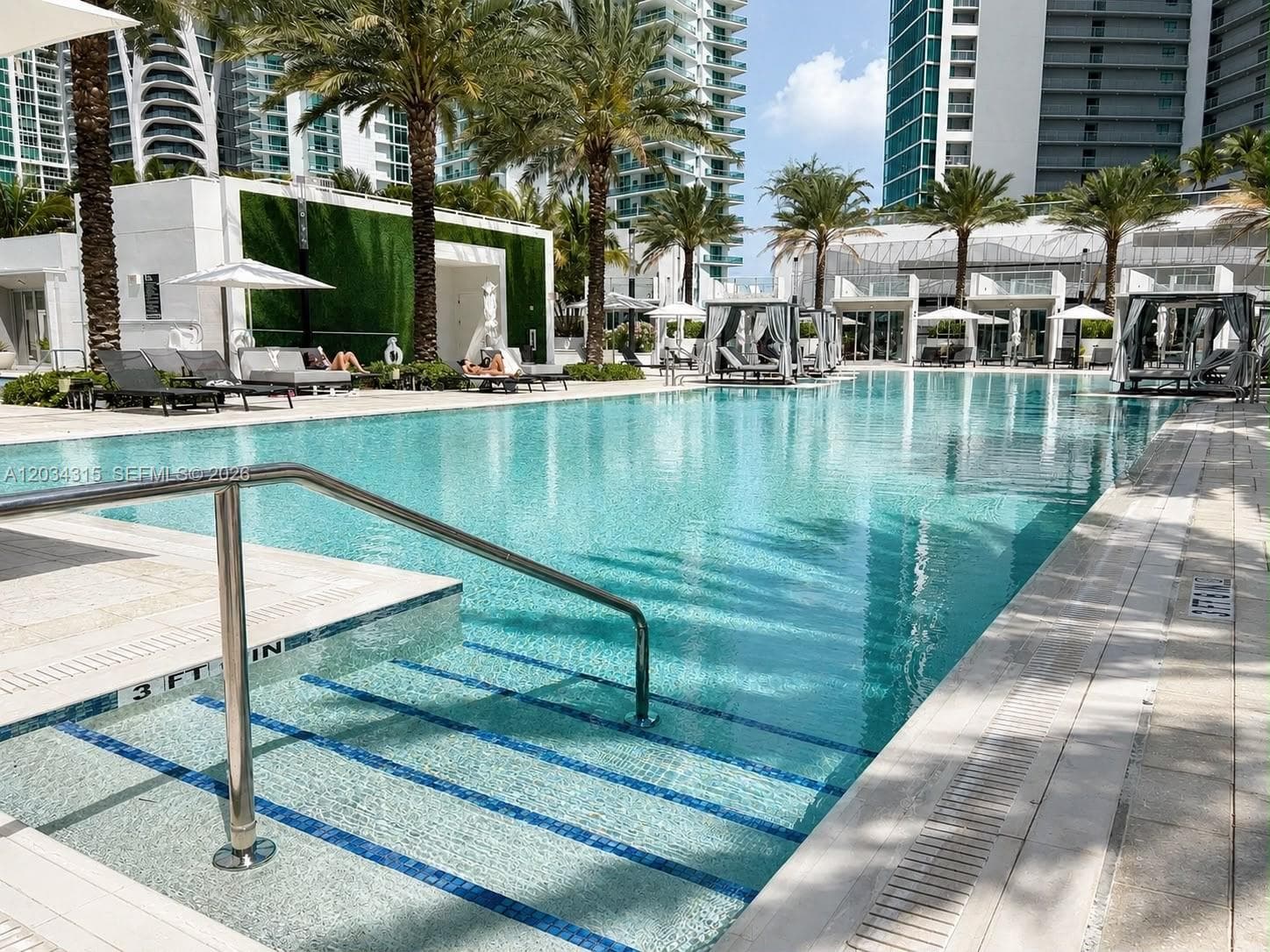 Paramount Miami Worldcent, Miami, FL — 37