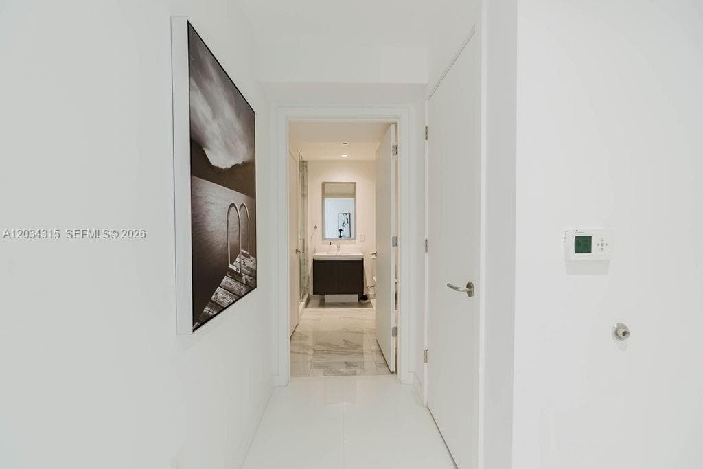 Paramount Miami Worldcent, Miami, FL — 4
