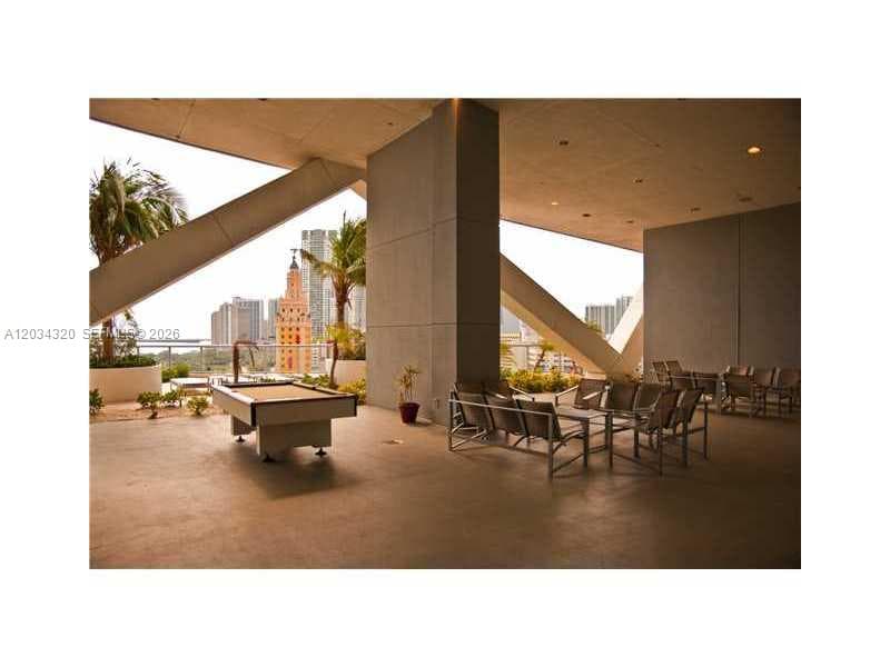 888 Biscayne Blvd # 3310, Miami FL 33132 — 12