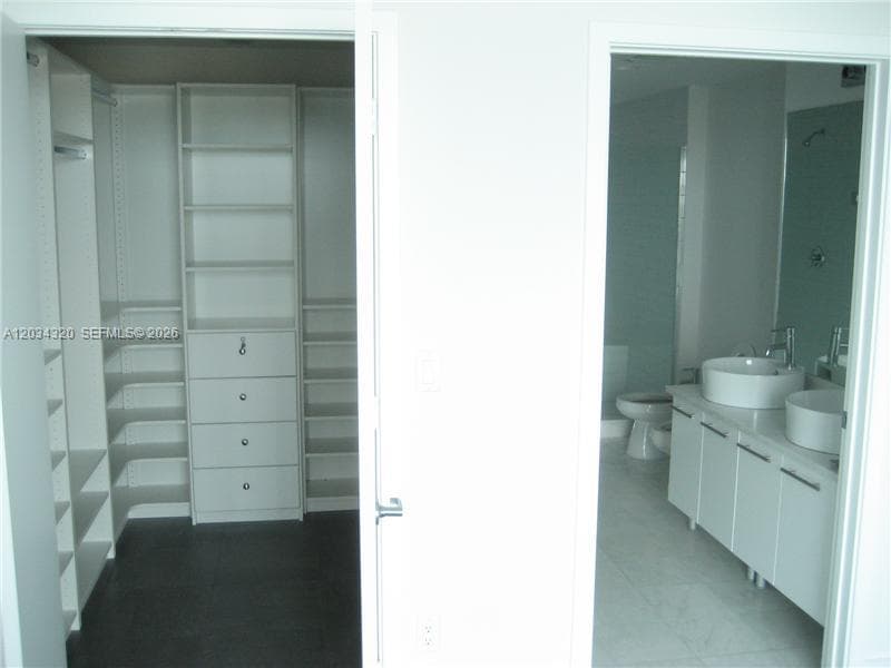888 Biscayne Blvd # 3310, Miami FL 33132 — 4