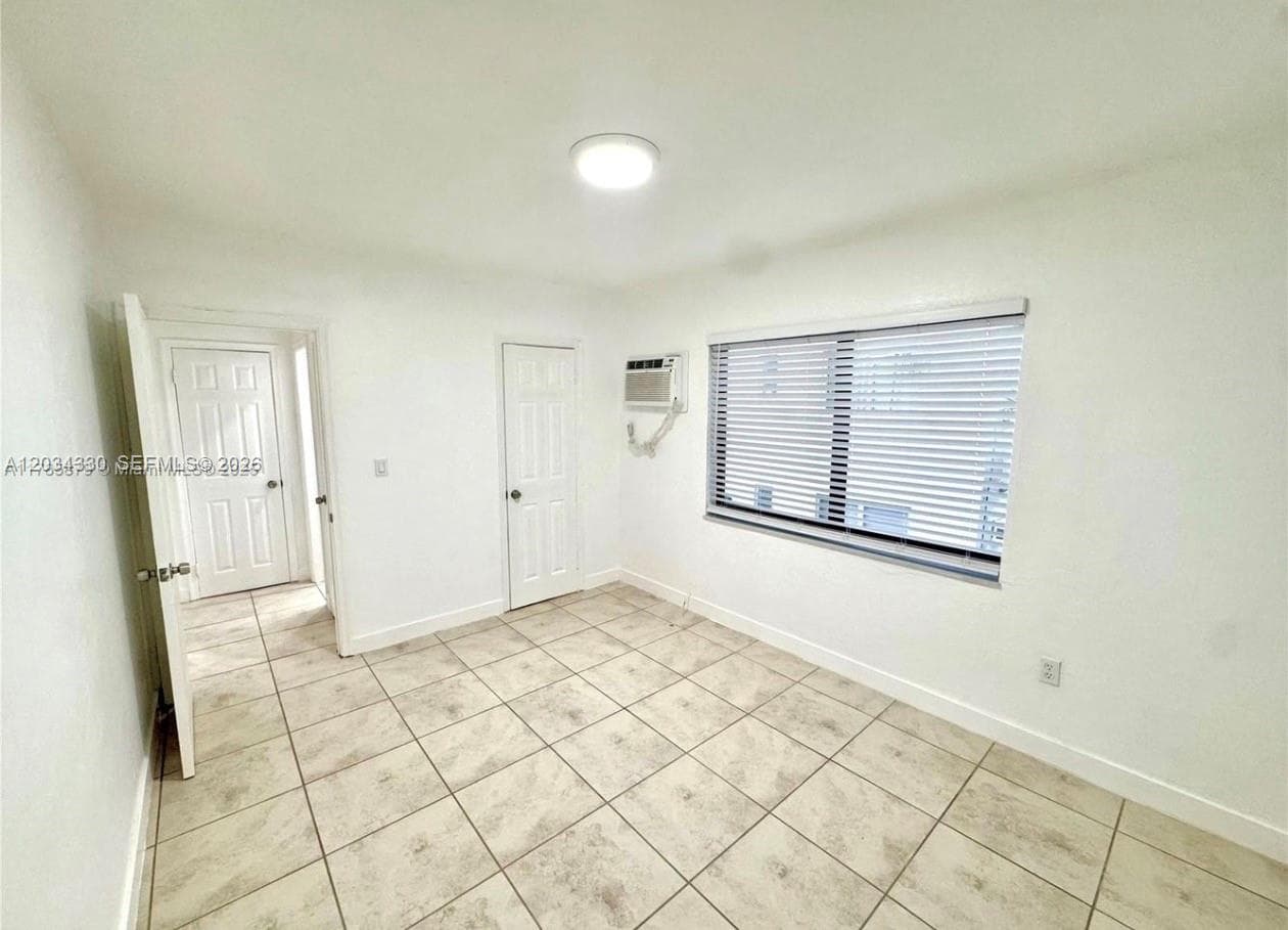550 SW 10th St # 6, Miami FL 33130 — 8