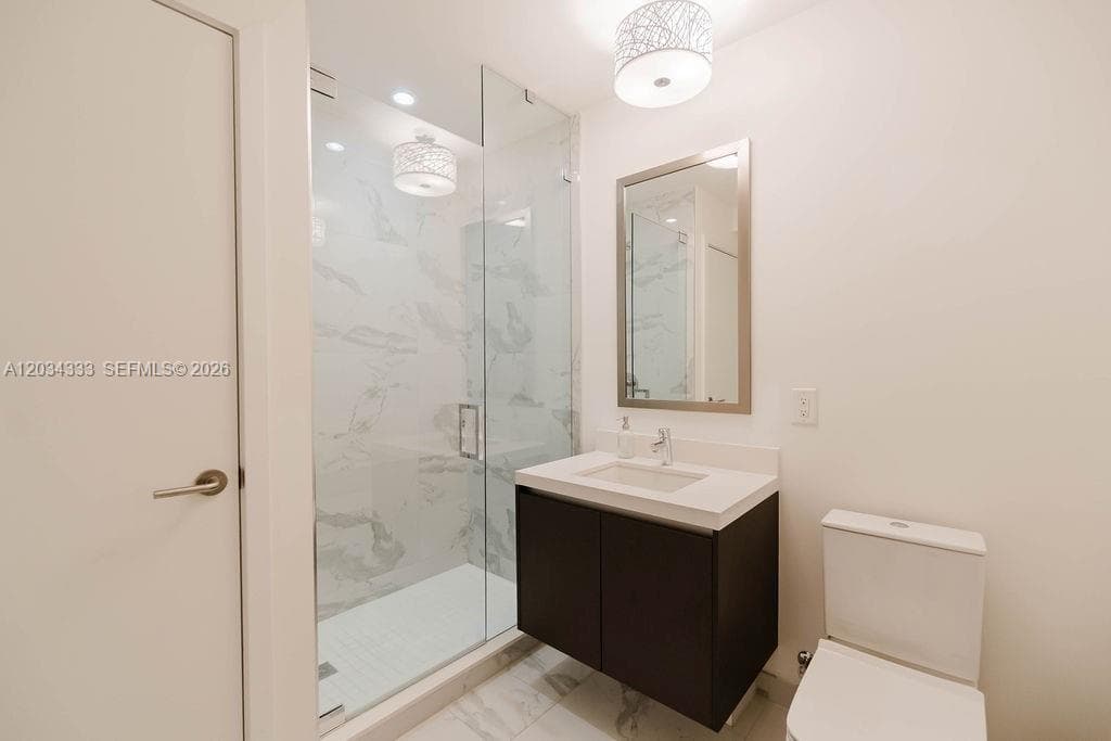 851 NE 1st Ave # 2303, Miami FL 33132 — 6