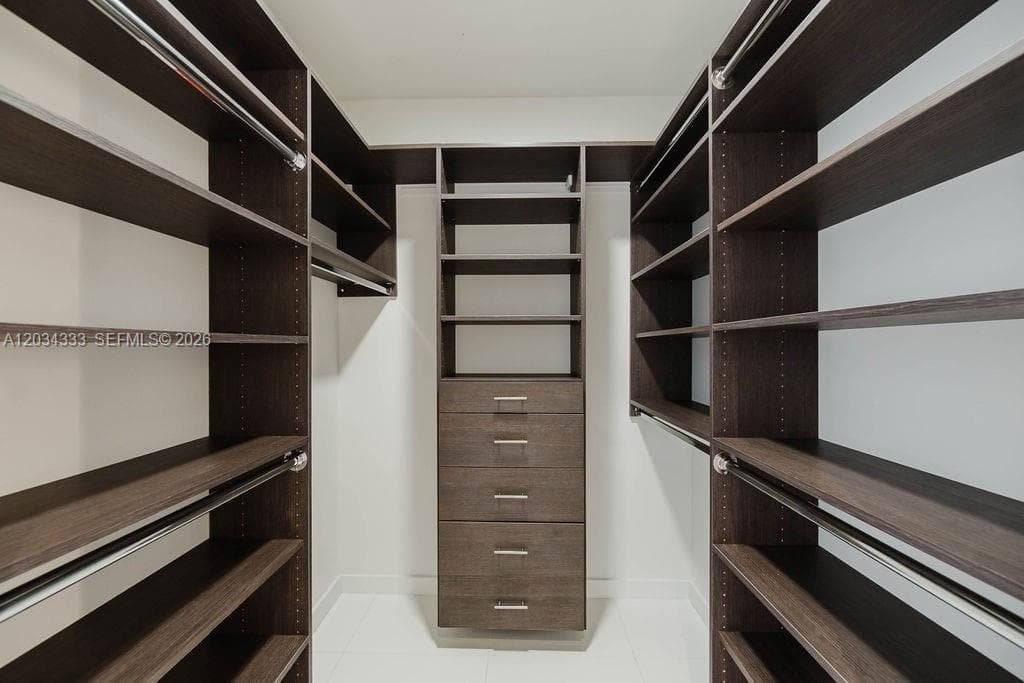 851 NE 1st Ave # 2303, Miami FL 33132 — 19