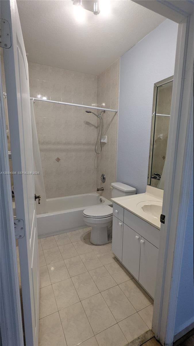 8929 NW 165th Ter # 8929, Miami Lakes FL 33018 — 19
