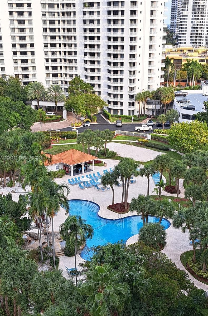 3300 NE 191 st # 1207, Aventura FL 33180 — 30