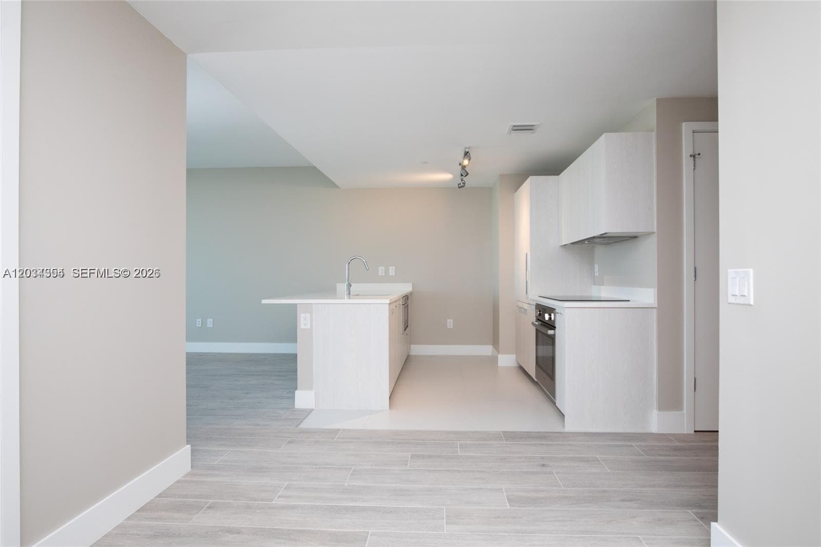501 NE 31st St # 3910, Miami FL 33137 — 10