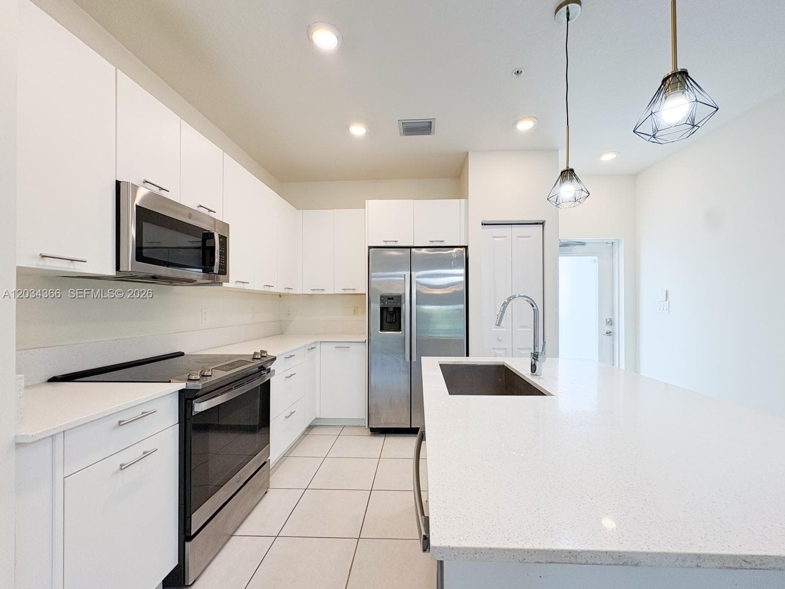 8001 NW 41st St # 205, Doral FL 33166 — 2
