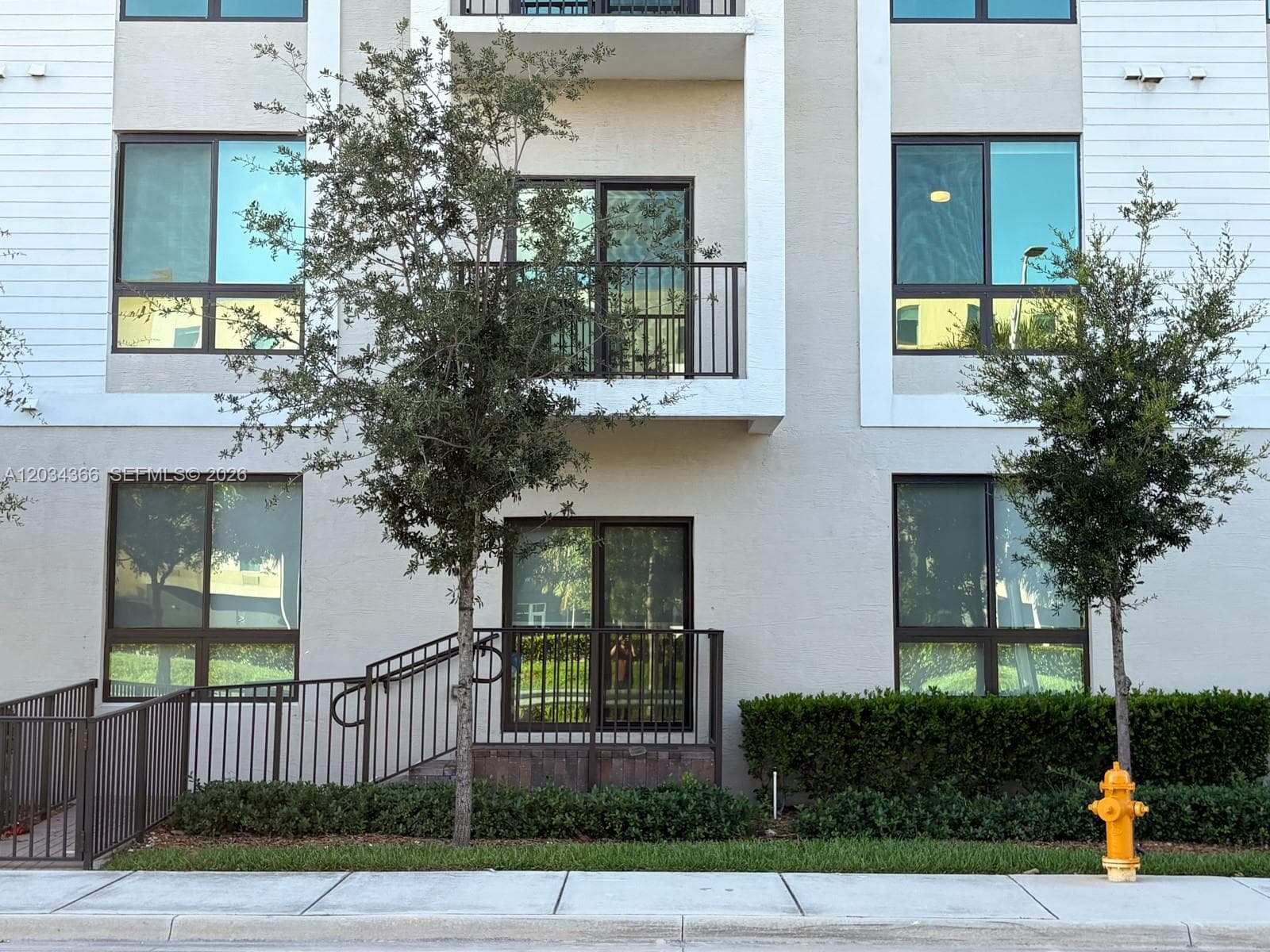 8001 NW 41st St # 205, Doral FL 33166 — 17