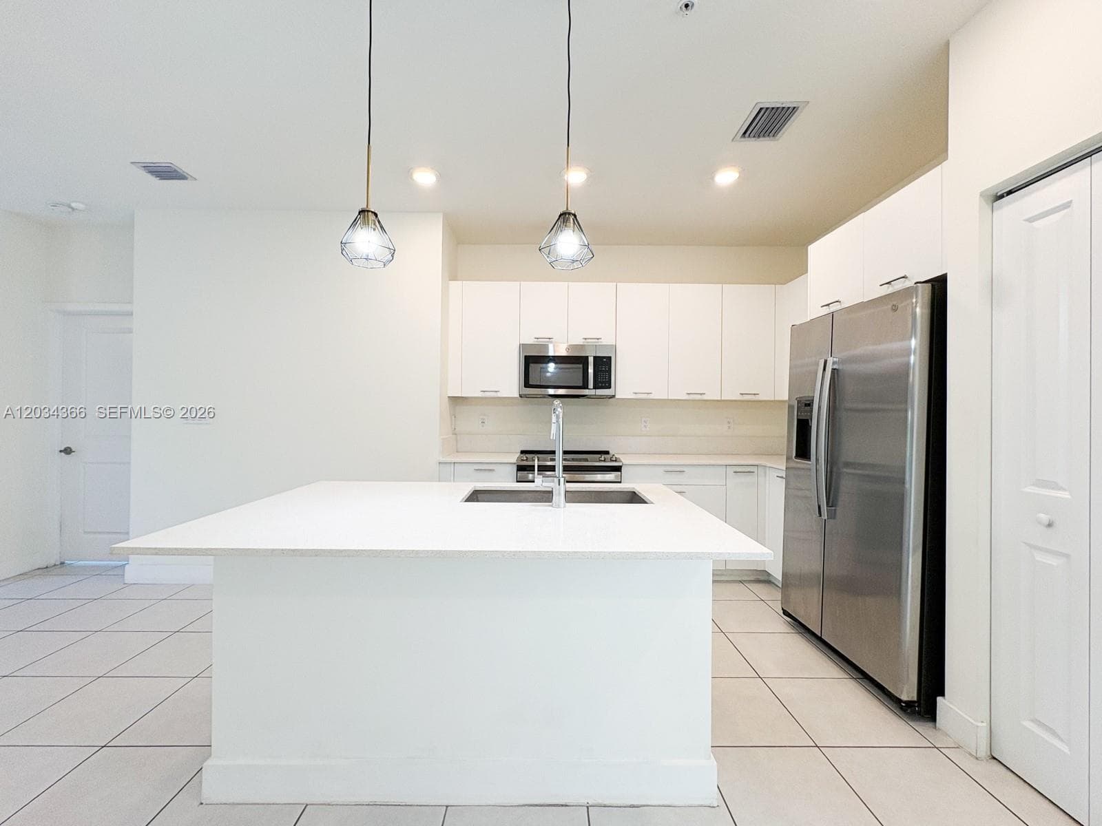8001 NW 41st St # 205, Doral FL 33166 — 3