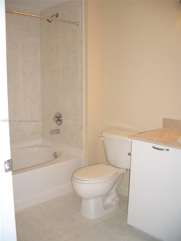 Midtown Lofts Condo, Miami, FL — 32