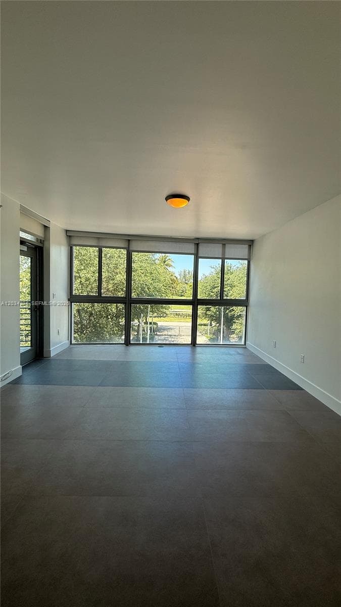 2025 Meridian Ave # 4, Miami Beach FL 33139 — 8