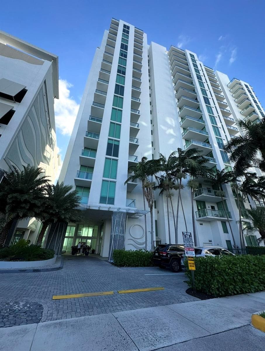 7930 East Drive # 1506, North Bay Village FL 33141 — 2