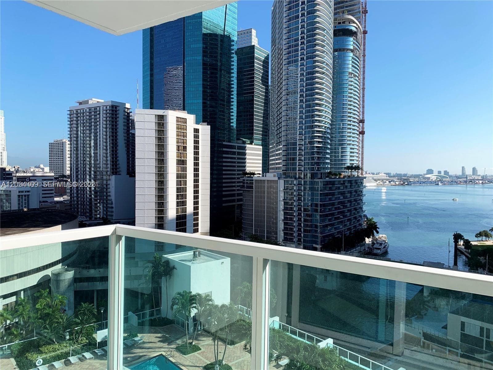 31 SE 5th St # 1910, Miami FL 33131 — 2