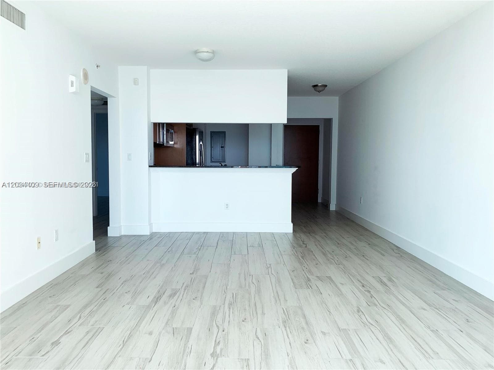 31 SE 5th St # 1910, Miami FL 33131 — 7