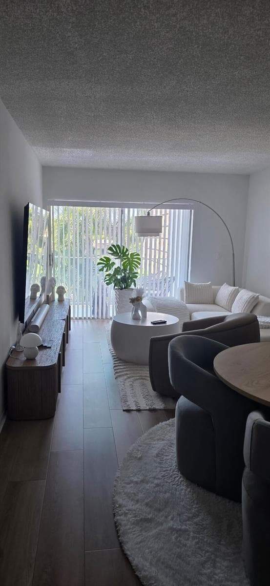 7900 Camino Circle # 407, Miami FL 33143 — 2