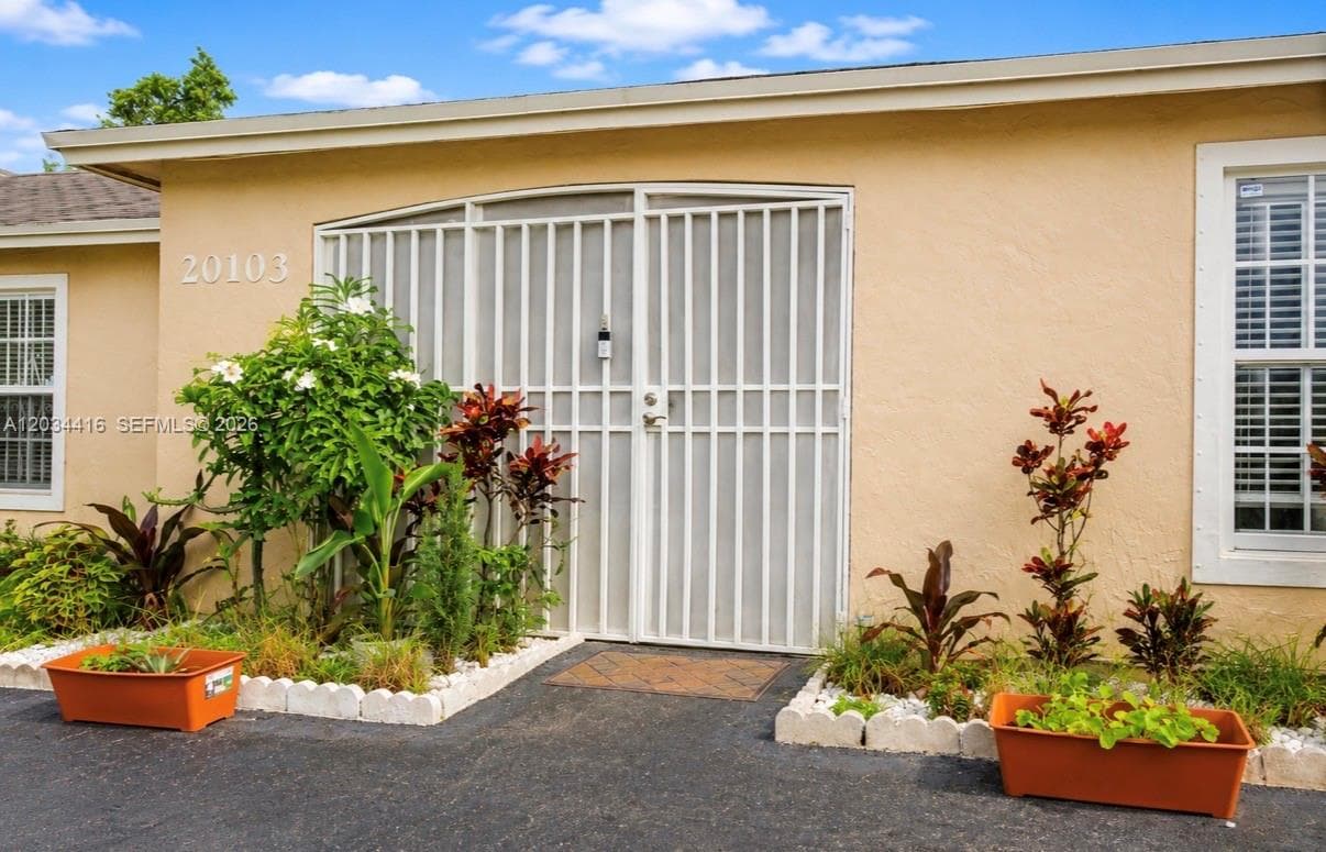 20103 NW 27th Cir, Miami Gardens FL 33056 — 2