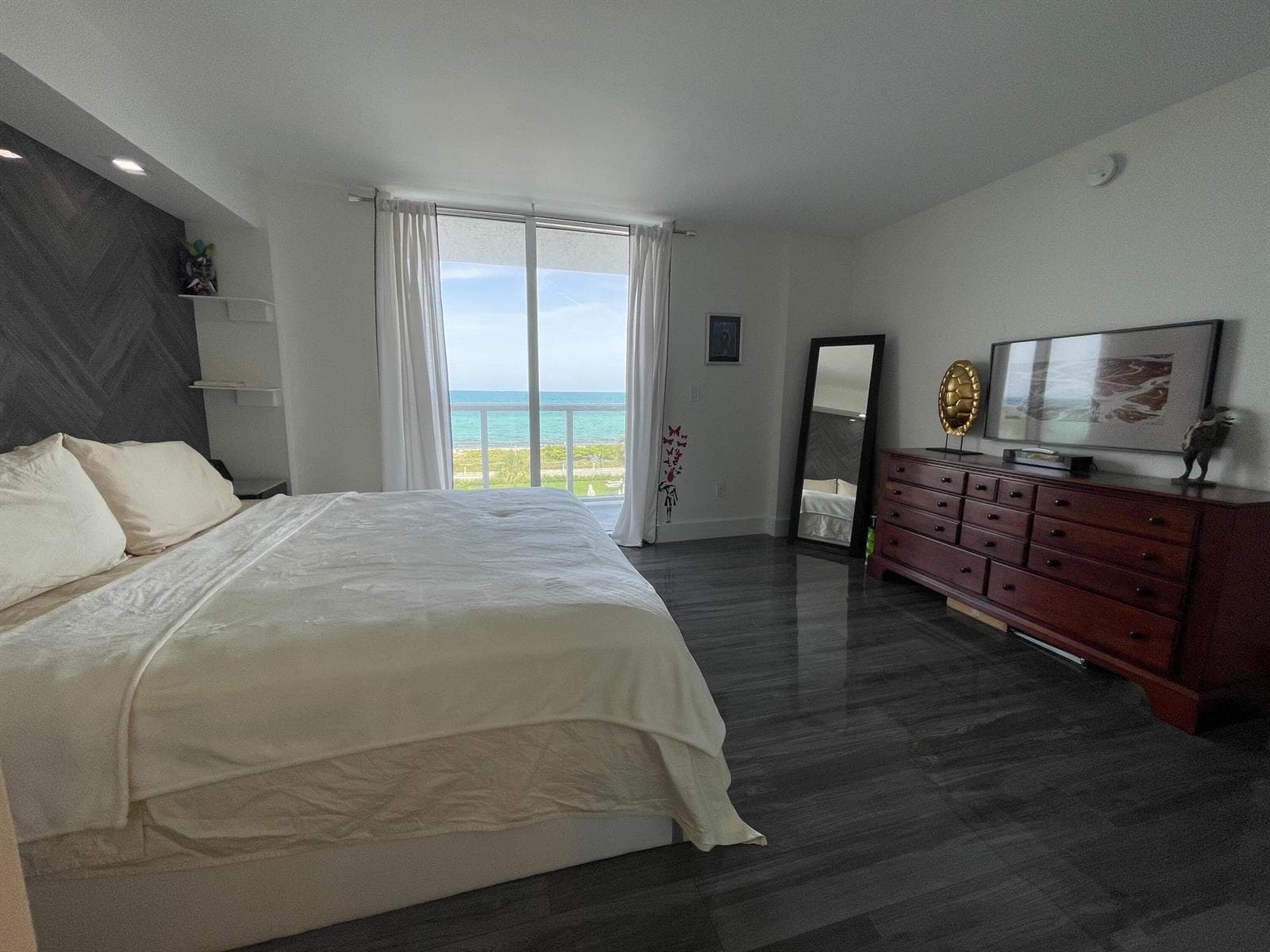 2457 Collins Avenue # 504, Miami Beach FL 33140 — 3