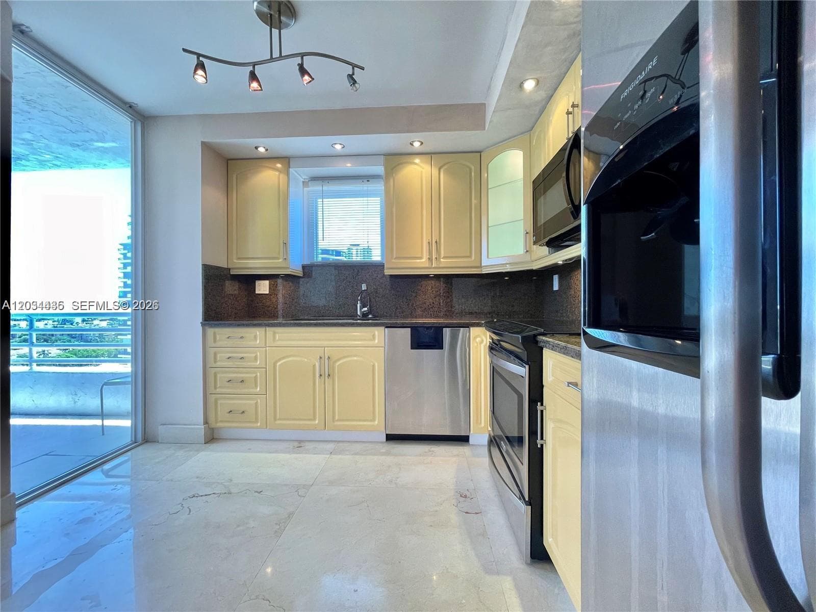 3300 NE 192nd St # 1712, Aventura FL 33180 — 14
