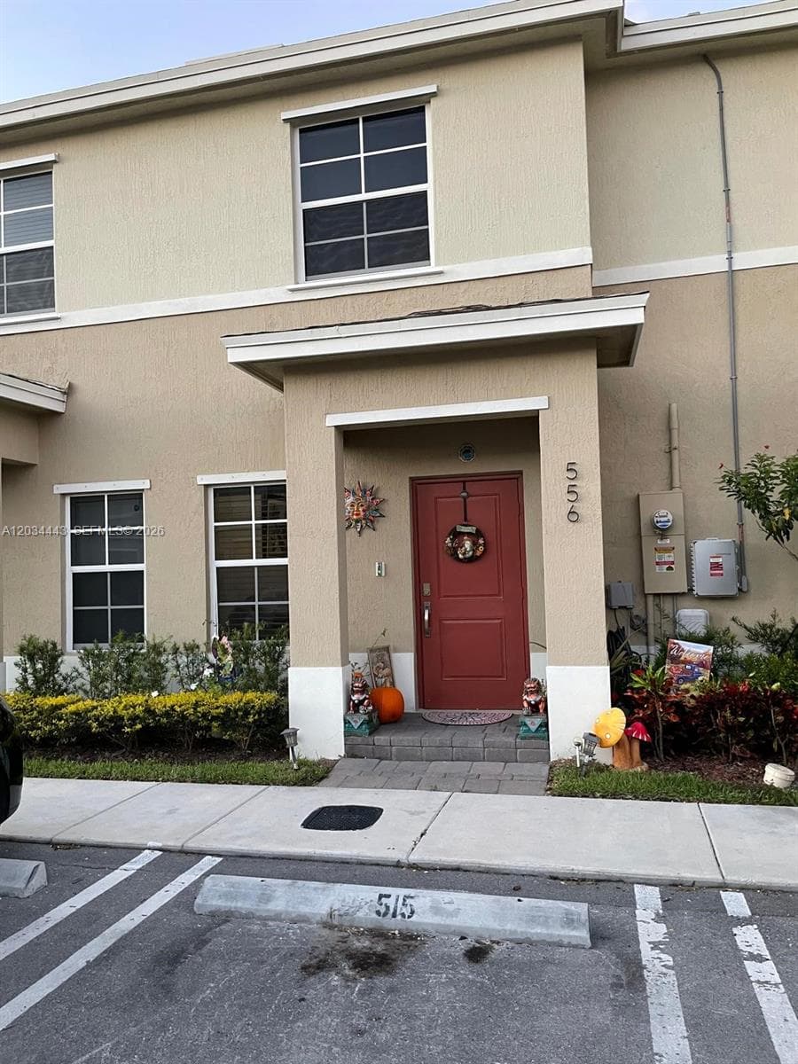 556 NE 5th St, Florida City FL 33034 — 1
