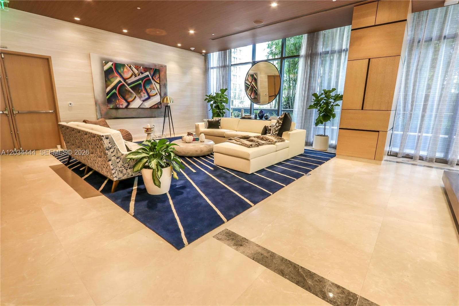 45 SW 9th St # 2201, Miami FL 33130 — 27