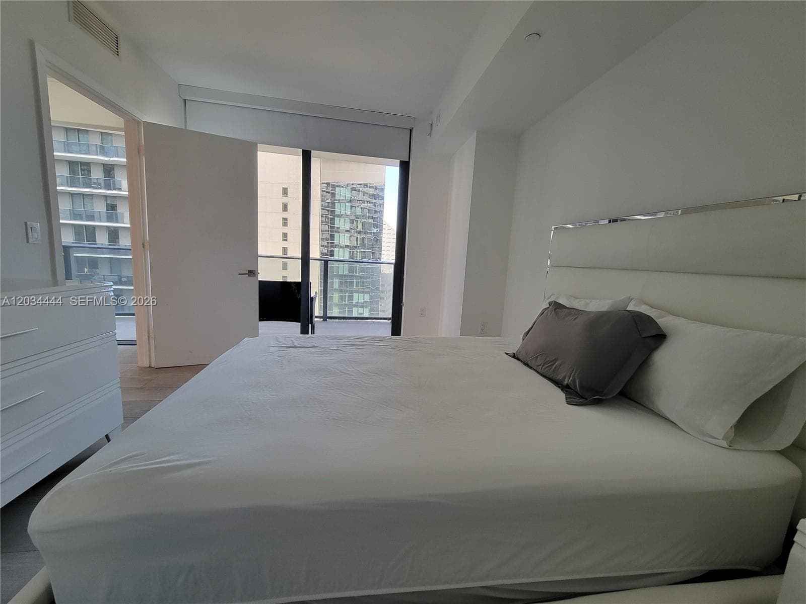 45 SW 9th St # 2201, Miami FL 33130 — 16