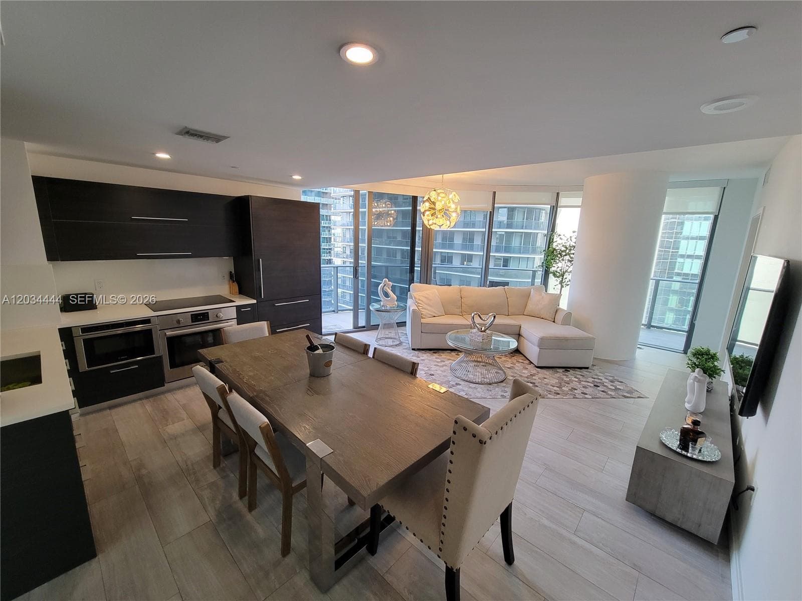 45 SW 9th St # 2201, Miami FL 33130 — 9