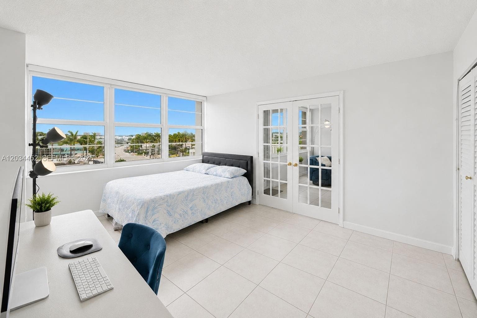 2016 Bay Dr # 504, Miami Beach FL 33141 — 18