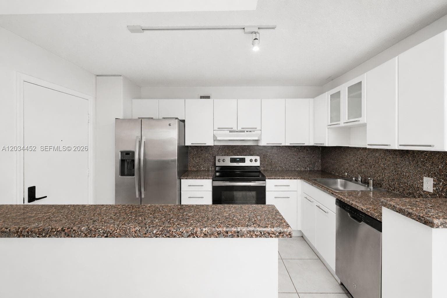 2016 Bay Dr # 504, Miami Beach FL 33141 — 11