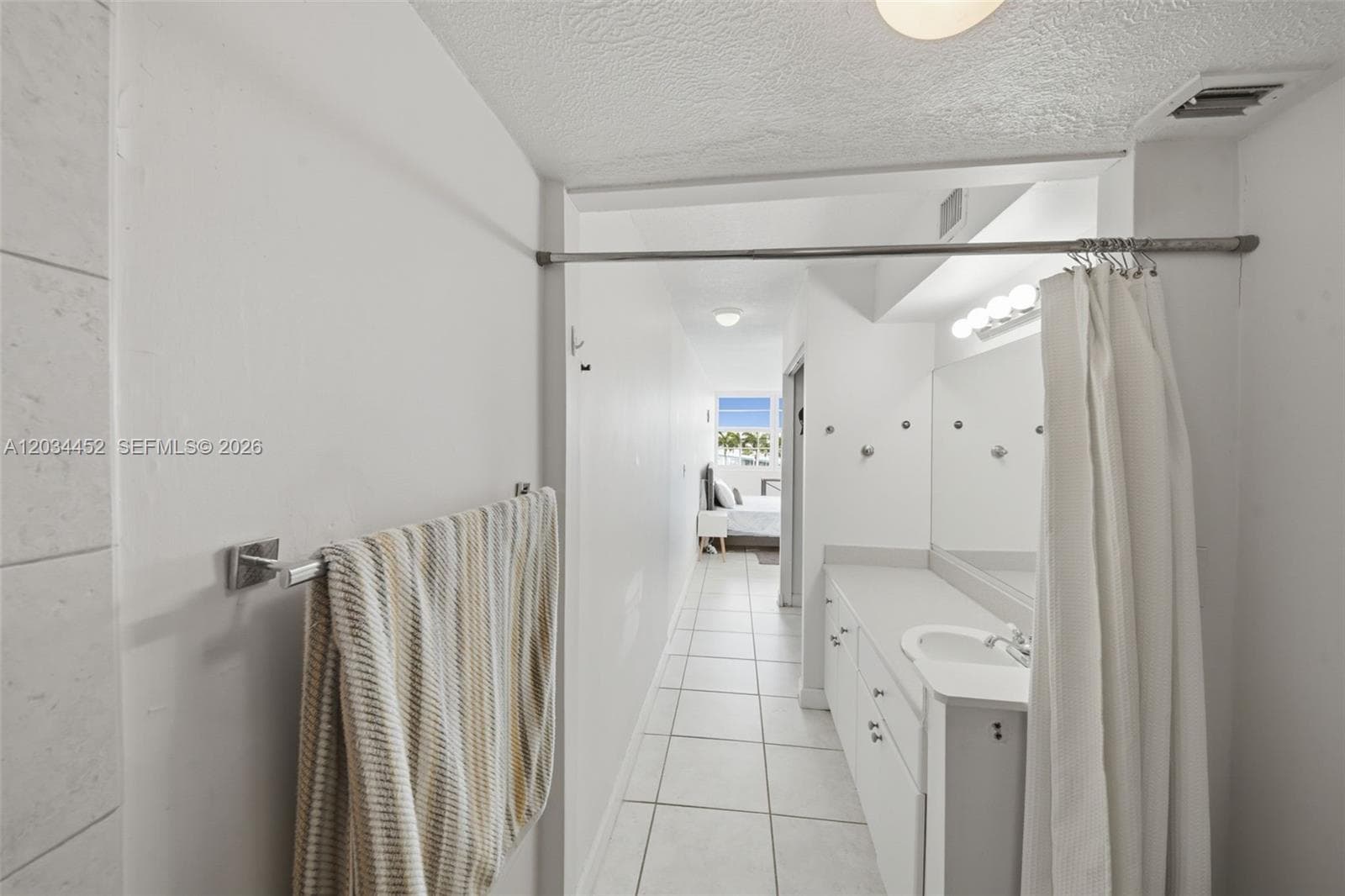 2016 Bay Dr # 504, Miami Beach FL 33141 — 31