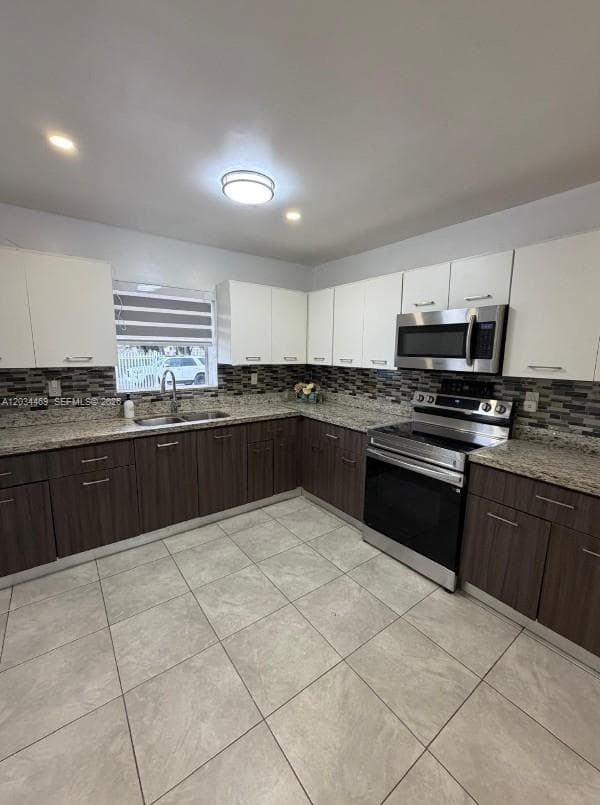 20301 SW 117th Ave, Miami FL 33177 — 16