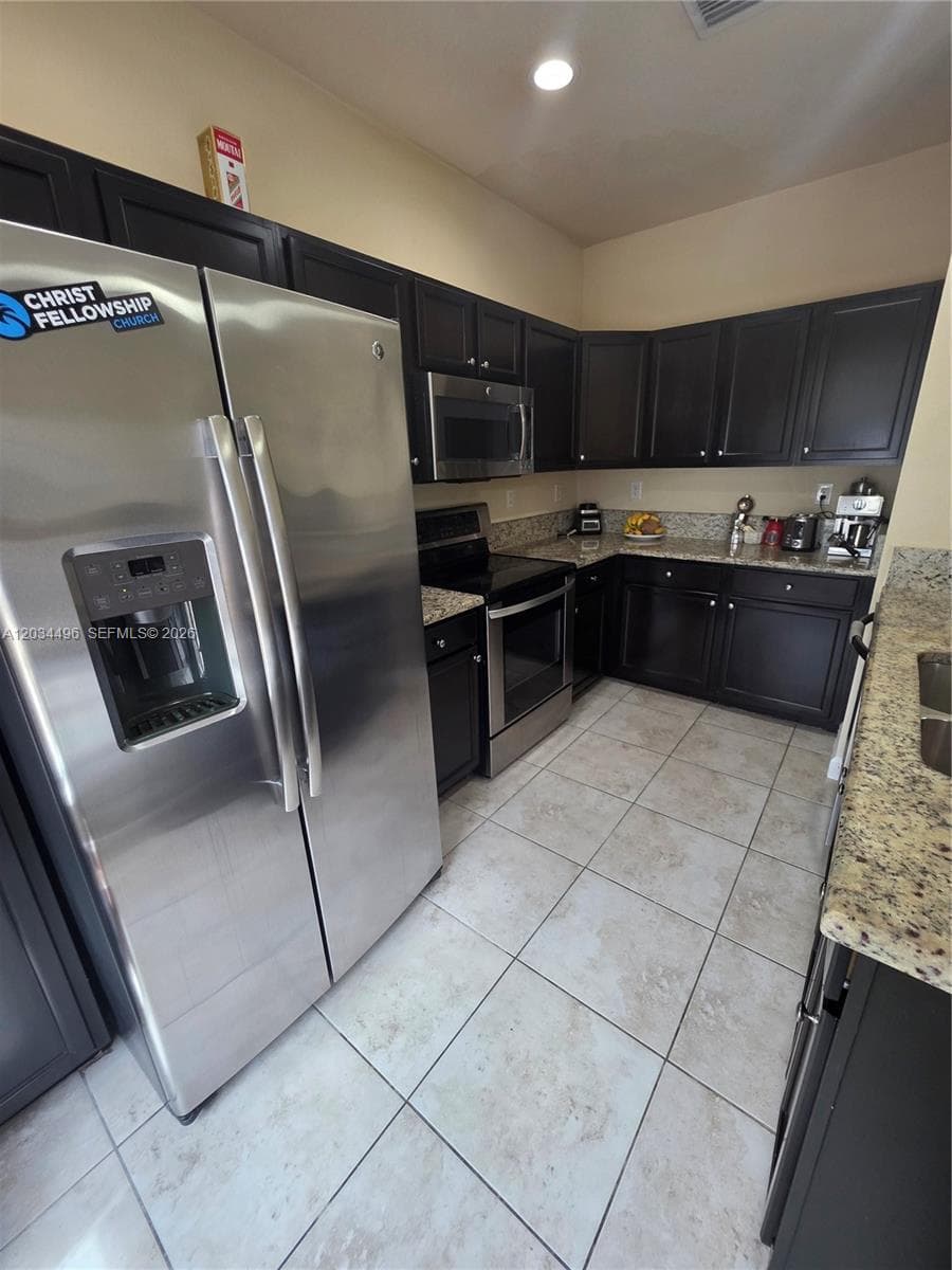 9424 SW 171st Pl, Miami FL 33196 — 2