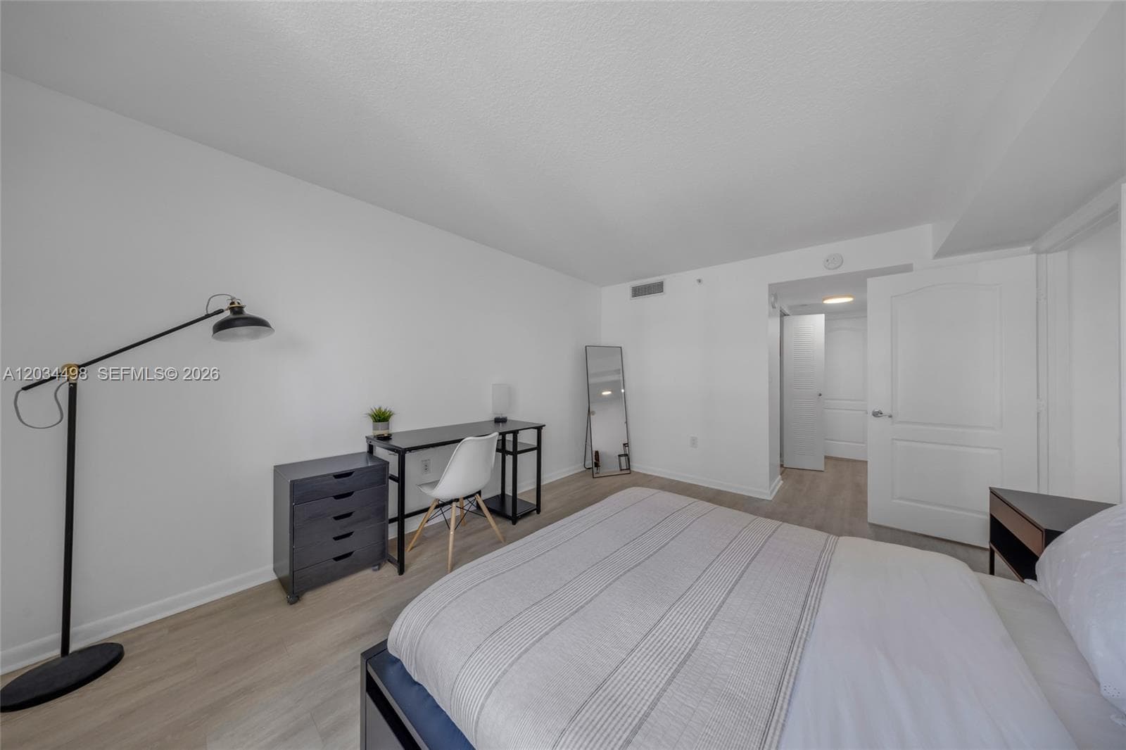 2101 Brickell Ave # 605, Miami FL 33129 — 18
