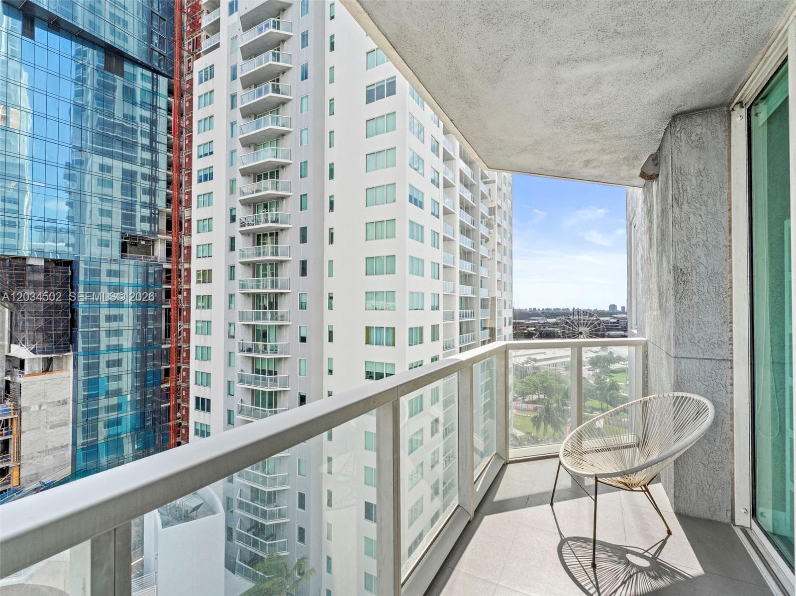 253 NE 2nd St # 1801, Miami FL 33132 — 27